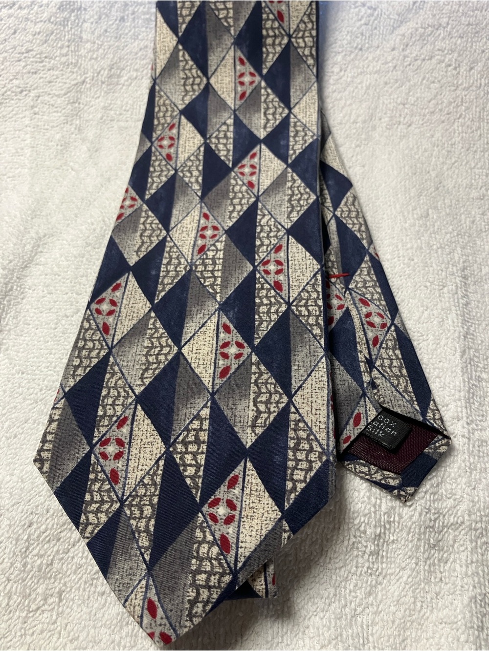 Errenno Silk Tie Gray Blue White Red